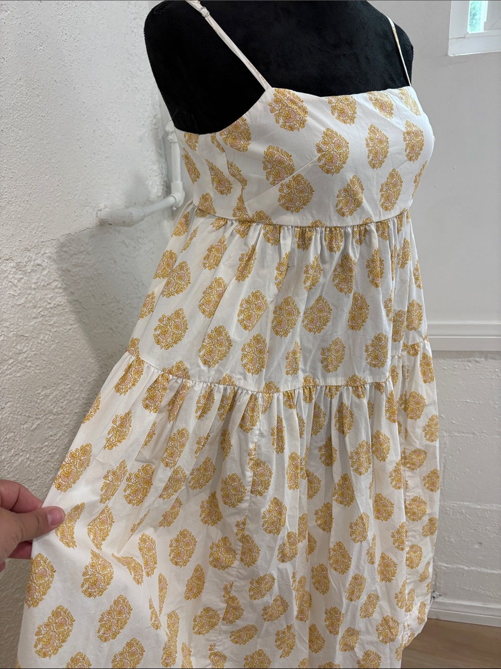 J. Crew Cream Dress with Yellow Floral Knee Length Size 4 - Picture 4 of 12